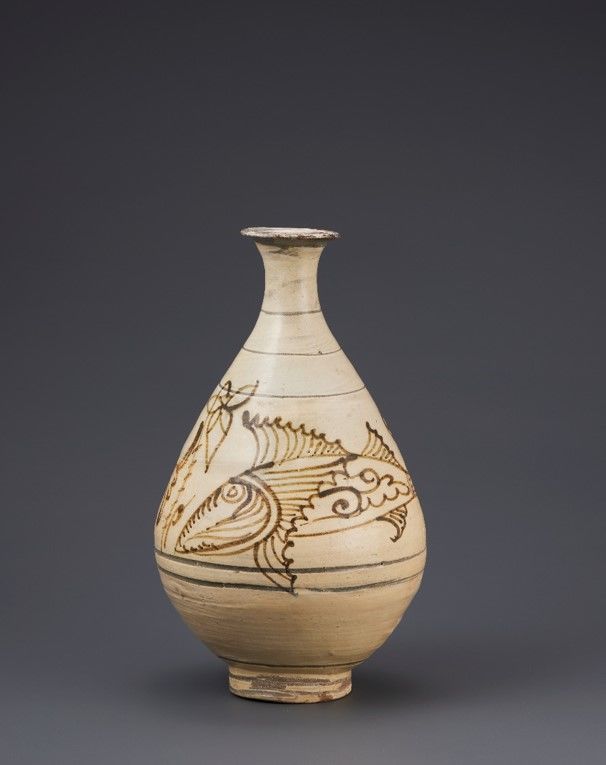 낙찰가 5000만 원 분청사기철화어문병粉靑沙器鐵畵魚紋甁, 高 30 口徑 6.4 底徑 8 *재판매 및 DB 금지