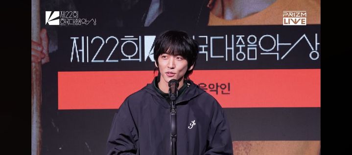 [서울=뉴시스] 이승윤. (사진 = 한국대중음악상 유튜브 캡처) 2025.02.28. photo@newsis.com *재판매 및 DB 금지