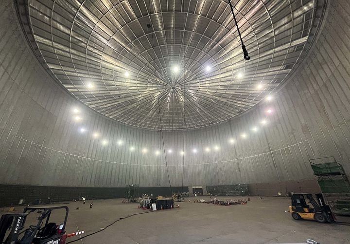 [광양=뉴시스] 광양 제2 LNG터미널 부지에 고망간강 기술을 활용해 건설 중인 7호기 탱크 내부사진. (사진=포스코그룹 제공) 2025.3.3. photo@newsis.com *재판매 및 DB 금지