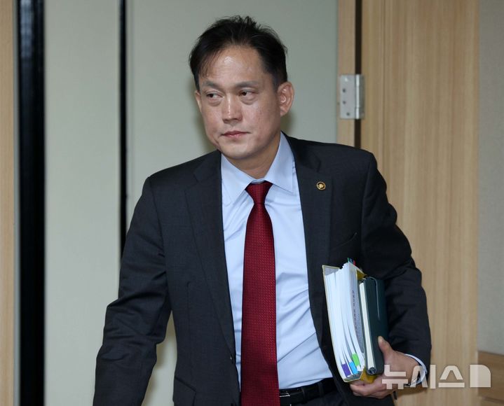 [과천=뉴시스] 고범준 기자 = 김태규 방송통신위원회 부위원장. 2025.02.28. bjko@newsis.com