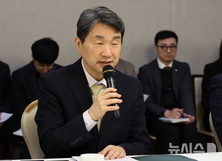 [서울=뉴시스] 김명원 기자 = 이주호 사회부총리 겸 교육부 장관. 2025.02.28. kmx1105@newsis.com