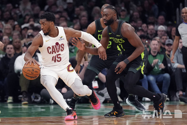 [보스턴=AP/뉴시스] 미국프로농구(NBA) 클리블랜드 캐벌리어스의 도노번 미첼. 2025.02.28.