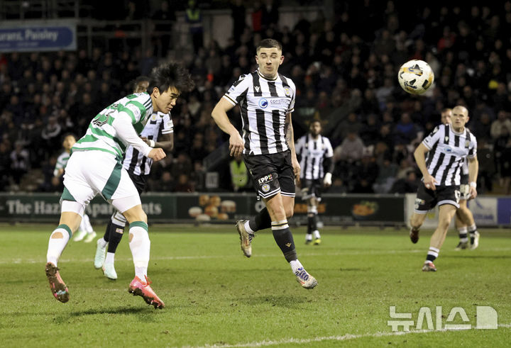 [페이즐리=AP/뉴시스]셀틱 양현준, 후반 교체 투입돼 2골 1도움. 2025.03.01.