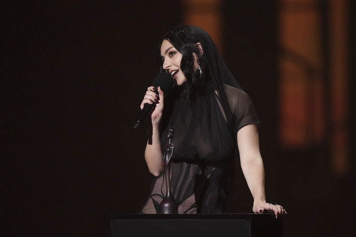 [런던=AP/뉴시스] '브릿 어워즈 2025'에서 5관왕을 받은 찰리 xcx(Charli xcx)