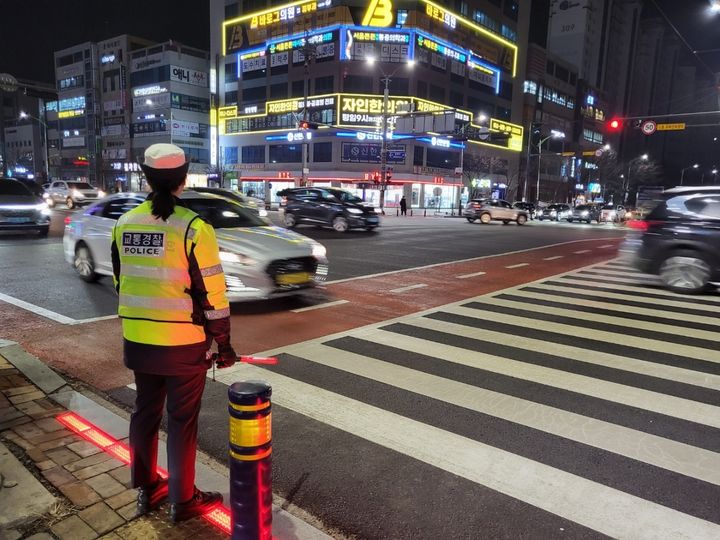 광복절 새벽 전주 시내 질주한 10대 폭주족 2명…현장서 검거