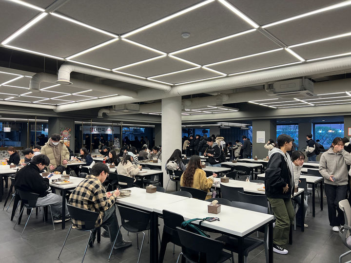 [대구=뉴시스] '천원의 아침밥' 지원사업을 시행하고 있는 경북대학교 구내식당의 모습. (사진=대구시 제공) 2025.03.04. photo@newsis.com *재판매 및 DB 금지