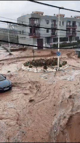 [서울=뉴시스] 2025년 3월 1일부터 스페인 카나리아 제도 그란카나리아섬에 폭우가 내리며 홍수가 발생했다.(사진=엑스 옛 트위터 갈무리) *재판매 및 DB 금지 *재판매 및 DB 금지