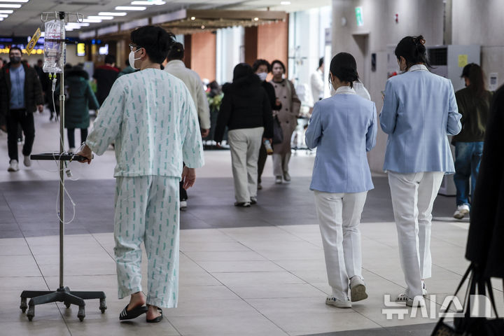 [서울=뉴시스] 정병혁 기자 = 4일 서울의 한 대학병원. <사진은 기사와 관련 없음> 2025.03.04. jhope@newsis.com