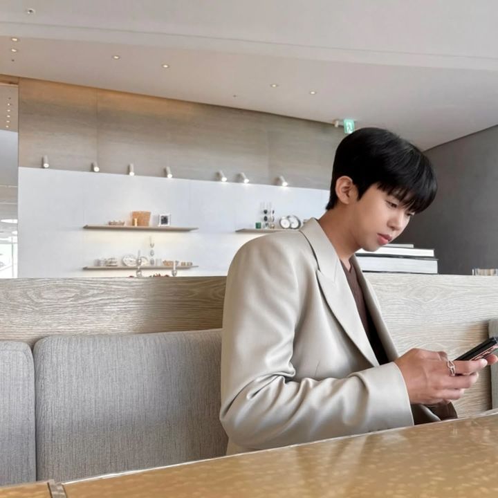 가수 임영웅이 소셜미디어(SNS)에 일상 사진을 공유해 자신의 근황을 알렸다. (사진=임영웅 인스타그램) *재판매 및 DB 금지