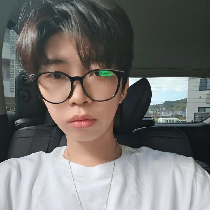 가수 임영웅이 소셜미디어(SNS)에 일상 사진을 공유해 자신의 근황을 알렸다. (사진=임영웅 인스타그램) *재판매 및 DB 금지