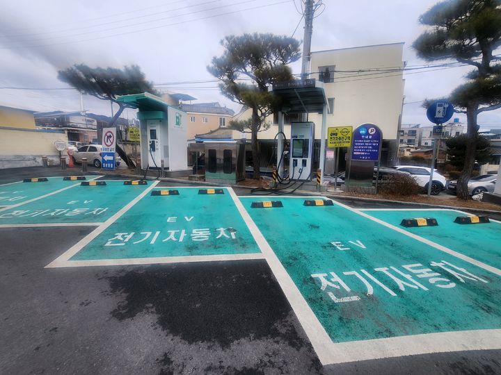 [거창=뉴시스] 거창군청 거창군청 전기차 충전 구역 *재판매 및 DB 금지 *재판매 및 DB 금지