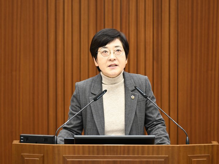 [세종=뉴시스] 발언하는 이순열 세종시의원. (사진=세종시의회 제공).2024.03.05. photo@newsis.com *재판매 및 DB 금지