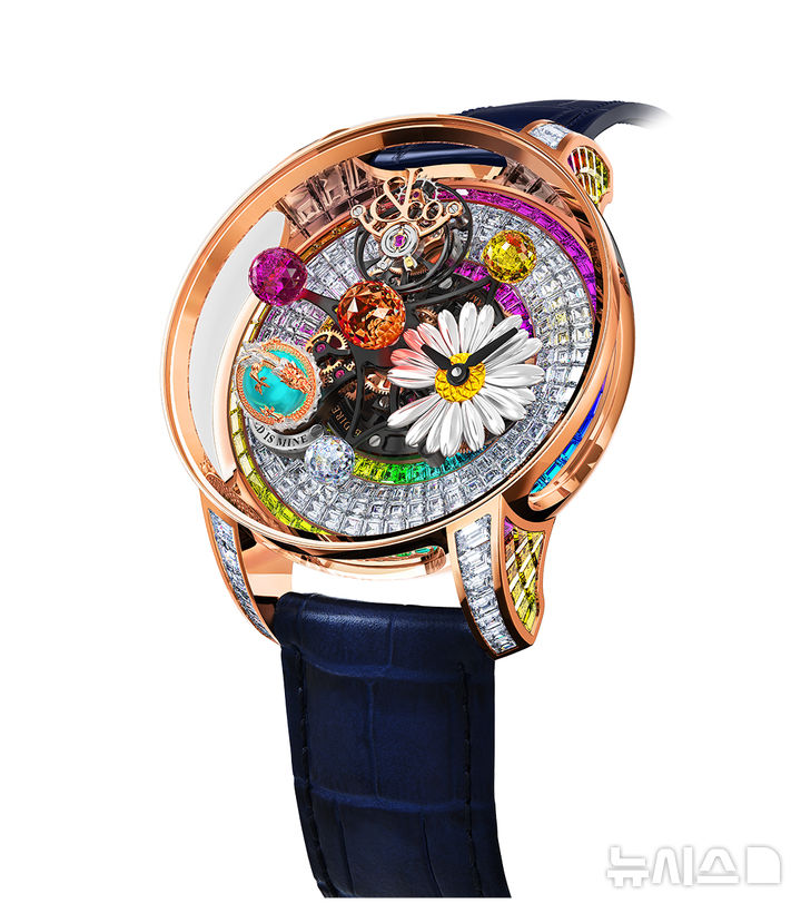 [서울=뉴시스]지드래곤이 제이콥앤코(JACOB&CO.)와 협업한 한정판 시계. (사진 = 제이콥앤코 제공)