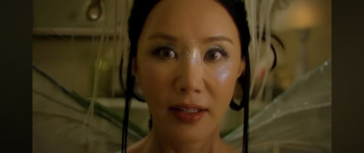 '한국계 美 뮤지션' 예지, 싱글 '뻔데기' 발매...'테크노 마녀' 엄정화 뮤... - 뉴스 썸네일 이미지