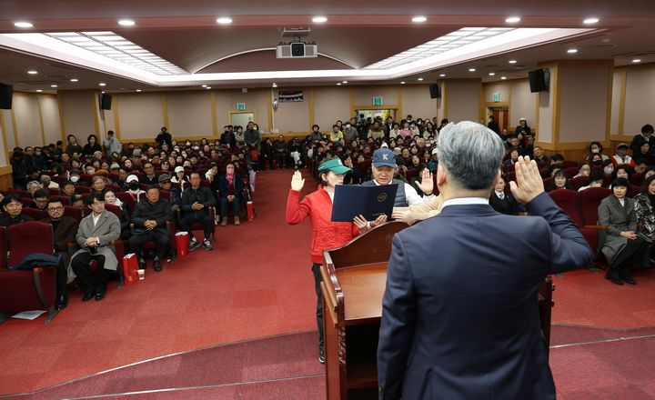 [거창=뉴시스] 한국승강기대학교 2025학년도 입학식_부산 강서 *재판매 및 DB 금지 *재판매 및 DB 금지