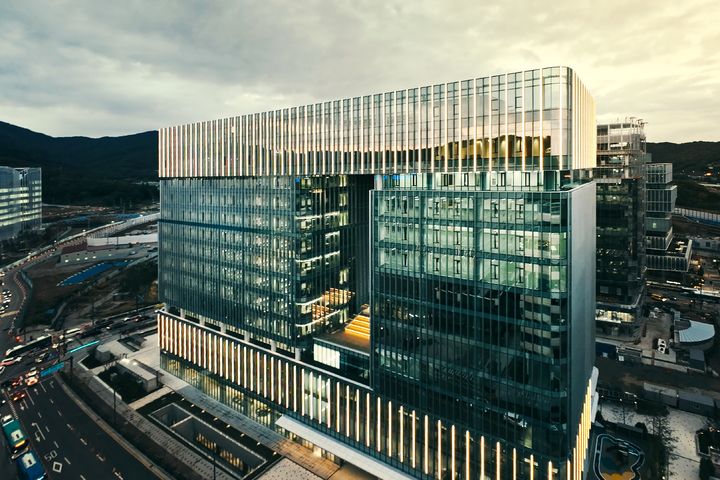 경기 성남시 수정구에 위치한 놀유니버스의 신사옥 '10X 타워' (사진=놀유니버스 제공) *재판매 및 DB 금지