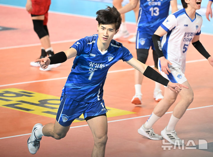 [서울=뉴시스]남자배구 삼성화재 김우진. (사진=KOVO 제공)