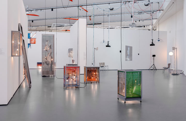 양혜규: 윤년 전시전경 네덜란드 쿤스트할 로테르담, 2025 Courtesy of the artist 사진: Marco De Swart 이미지 제공: 국제갤러리 *재판매 및 DB 금지