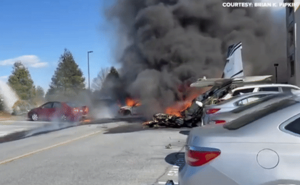 [서울=뉴시스] 펜실베이니아주에서 추락한 경비행기의 모습이다 (사진=유튜브 캡쳐) 2025.03.10. photo@newsis.com *재판매 및 DB 금지 *재판매 및 DB 금지