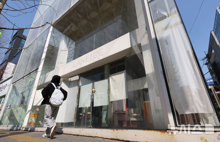 공실로 비어있는 서울의 한 상가 건물. 뉴시스 자료사진.