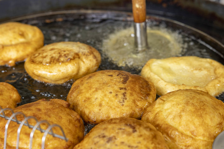 [칠곡=뉴시스] 노릇노릇 튀겨진 왕호떡 (사진=칠곡군 제공) 기사와 직접적 연관성이 없는 참고 사진. 2025.03.11 photo@newsis.com *재판매 및 DB 금지