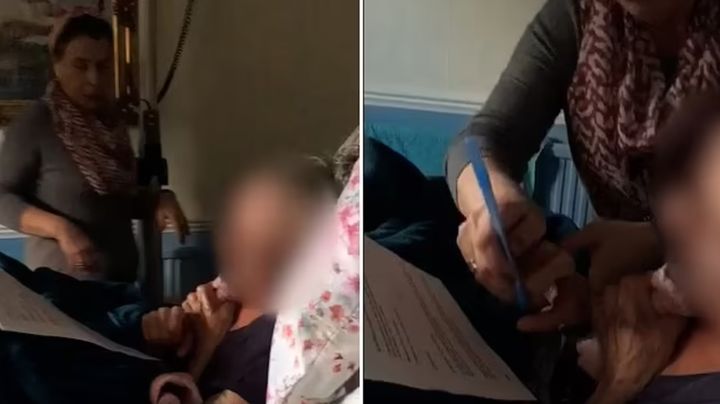 [서울=뉴시스] 지난 6일(현지시각) 영국 데일리메일 등 현지 매체에 따르면 런던 남부 헌힐에 거주하는 리사 바버스톡(55)은 지난 2021년 3월 의식이 거의 없는 어머니 마거렛의 손에 펜을 쥐어주고 유언장에 서명하도록 했다. (사진= 데일리메일 ) 2025.03.11. photo@newsis.com *재판매 및 DB 금지