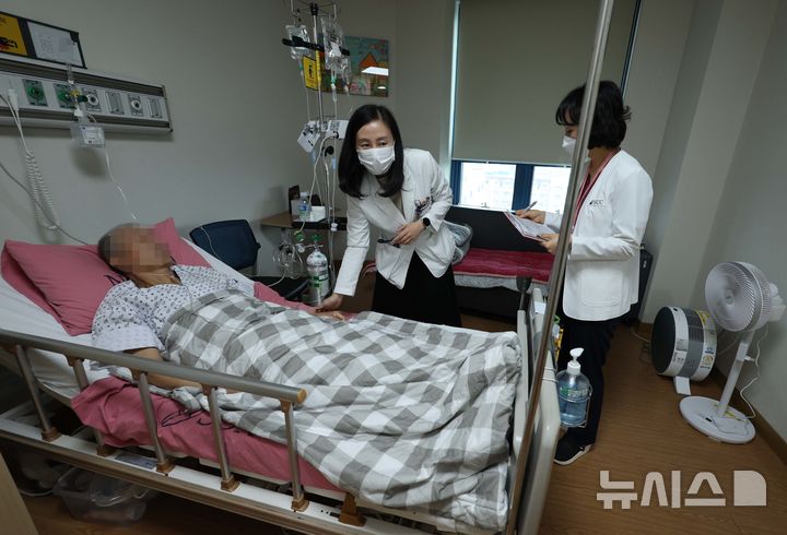 집에서 편히 임종 맞도록…가정형 호스피스 수가 인상