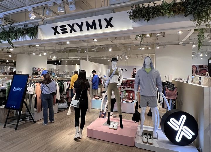 [서울=뉴시스] 미디어커머스기업 브랜드엑스코퍼레이션이 전개하는 액티브웨어 브랜드 젝시믹스(XEXYMIX)가 대만에 첫 정식매장을 오픈한다고 13일 밝혔다. (사진=브랜드엑스코퍼레이션 제공) *재판매 및 DB 금지