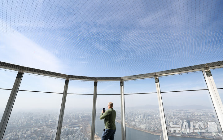 전국 맑고 낮 기온 회복…중부지방 짙은 안개[내일날씨]