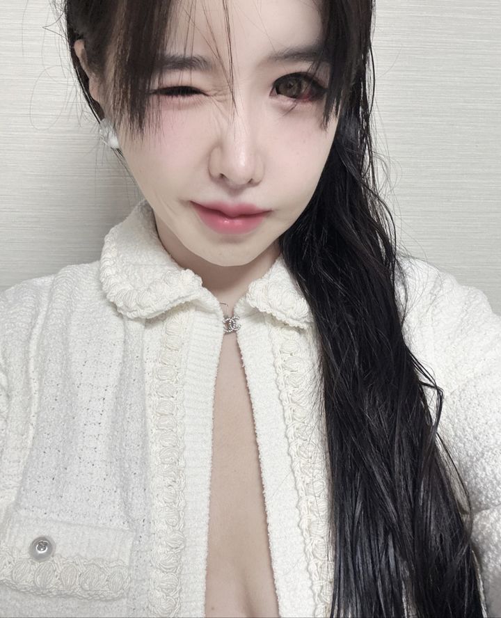 [서울=뉴시스] 박봄. (사진=박봄 인스타그램 캡처) 2025.03.14. photo@newsis.com *재판매 및 DB 금지