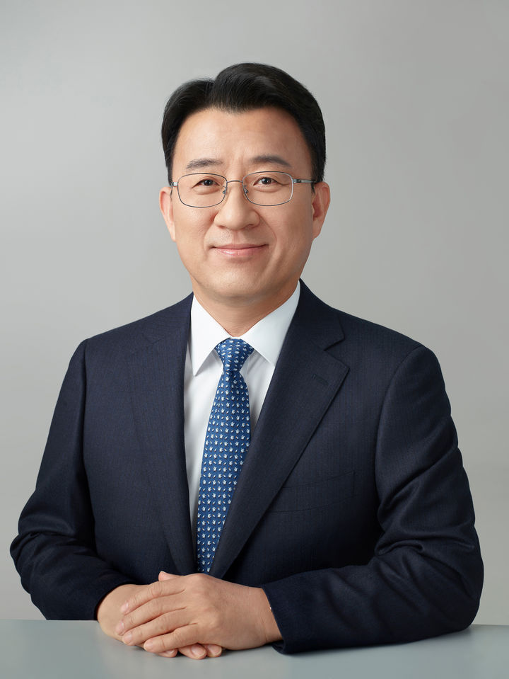 [서울=뉴시스]이청 한국디스플레이산업협회장. (사진=한국디스플레이산업협회 제공) 2025.03.14. photo@newsis.com *재판매 및 DB 금지