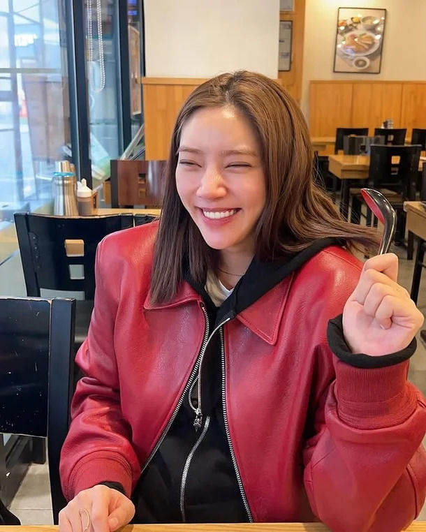 [서울=뉴시스] 손담비. (사진=인스타그램 캡처) 2025.03.14. photo@newsis.com *재판매 및 DB 금지