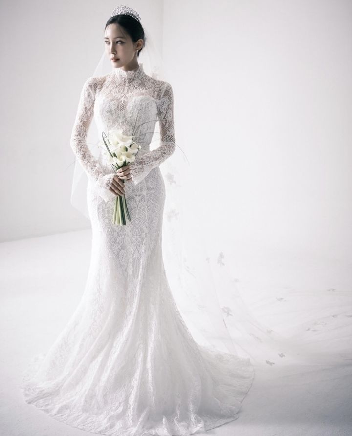 [서울=뉴시스] 그룹 '티아라' 출신 효민이 웨딩화보를 공개했다. (사진=효민 인스타그램 캡처) 2025.03.14. photo@newsis.com *재판매 및 DB 금지