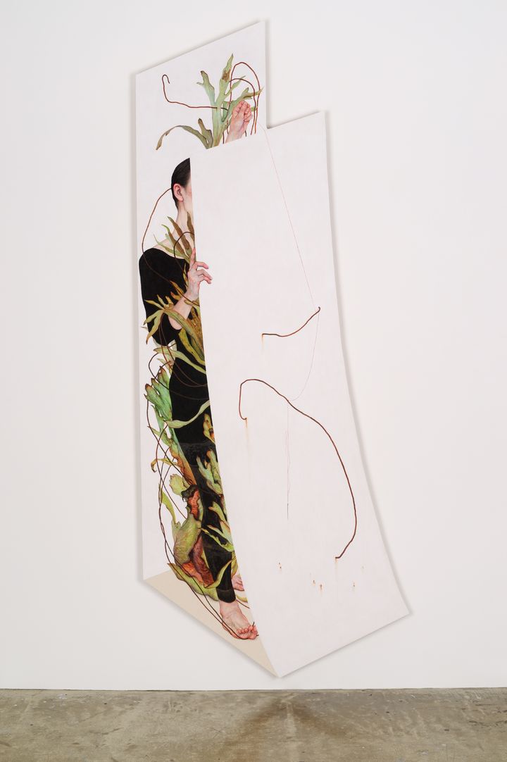 LEE Jinju, Next Season, 2024, Powdered pigment, animal skin glue and water on unbleached cotton, 223 x 92 cm *재판매 및 DB 금지