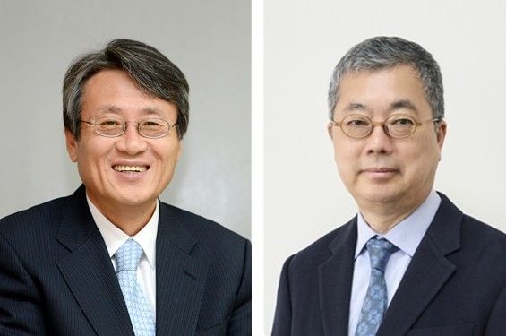[수원=뉴시스] 김영모 부회장 겸 인천본사 사장과 홍정표(오른쪽) 대표이사 사장. (사진=경인일보 제공) 2025.03.16. photo@newsis.com *재판매 및 DB 금지