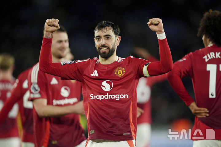 [레스터=AP/뉴시스] 잉글랜드 프로축구 프리미어리그(EPL) 맨체스터 유나이티드의 브루노 페르난데스. 2025. 3. 16.