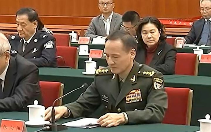 [서울=뉴시스]대만해협에서 중국과 대만 사이 긴장감이 높아지는 가운데 대만해협과 태평양을 담당하는 중국군 동부전구 린샹양 사령관이 지난 14일 베이징에서 열린 '반분열국가법' 시행 20주년 기념행사에 참석한 모습. <사진출처: 중국중앙 TV> 2025.03.17