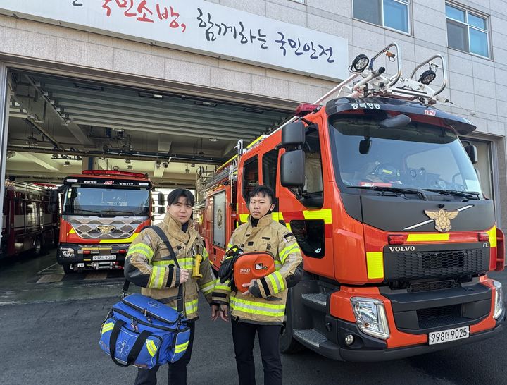 영동소방서 펌뷸런스 출동 대원(사진=영동소방서 제공) *재판매 및 DB 금지