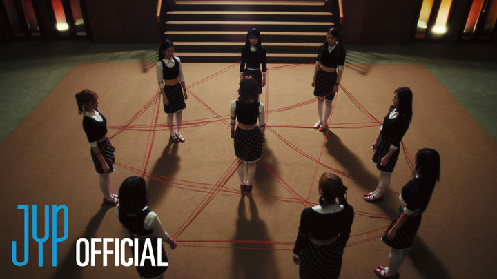 [서울=뉴시스] 그룹 '니쥬(NiziU)'의 싱글 2집 '러브 라인(LOVE LINE)' 프롤로그. (사진=JYP엔터테인먼트 제공) 2025.03.17. photo@newsis.com *재판매 및 DB 금지