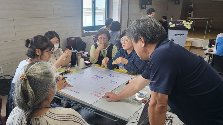 [양양=뉴시스] 양양군에서 진행하는 평생학습 교육 모습. (사진=양양군 제공) photo@newsis.com *재판매 및 DB 금지