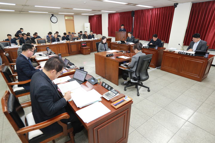 17일 충북도의회 424회 임시회 건설환경소방위원회 2차 회의. (사진=충북도의회 제공) *재판매 및 DB 금지