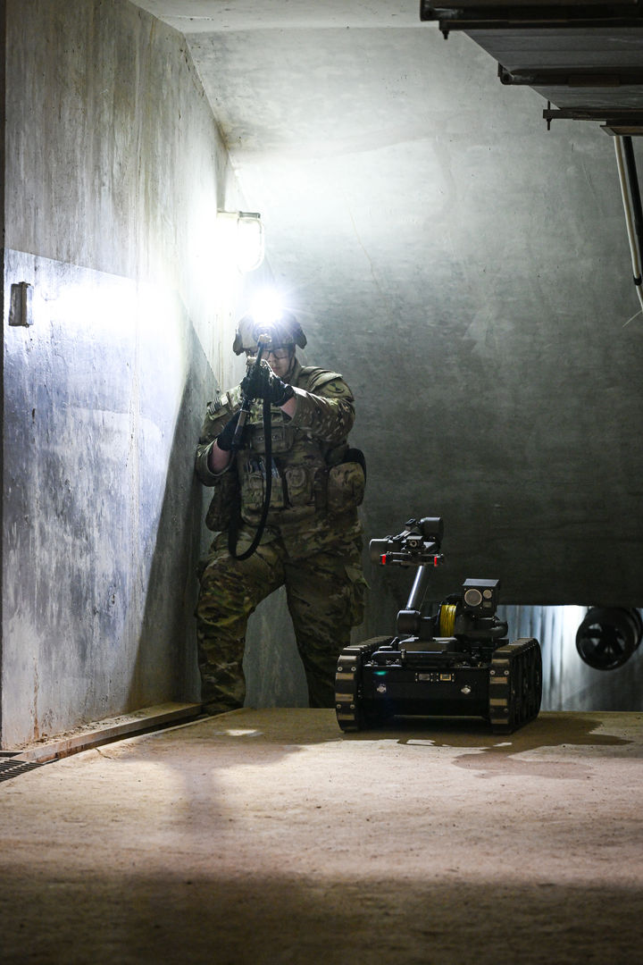 "심장 쏴도 계속 온다"…러시아군 항복시킨 킬러 로봇, 우크라의 마지막 희망