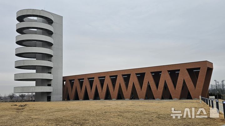 [화성=뉴시스]문영호 기자=화성시 매향리 평화기념관 전경.2025.03.18.sonanom@newsis.com 