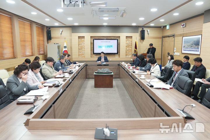 [포천=뉴시스] 임시회 대비 현안 간담회. (사진=포천시의회 제공) 2025.03.18 photo@newsis.com