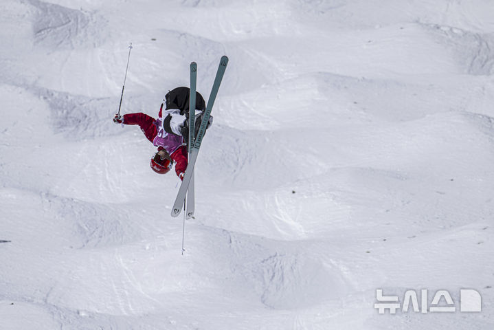 프리스키 정대윤, 핀란드 모굴 월드컵서 이틀 연속 '톱10' - 뉴스 썸네일 이미지