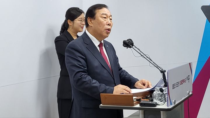 [세종=뉴시스] 송승화 기자 =  20일 세종시 보람동 세종시청에서 설명하는 최민호 시장.2025.03.20.ssong1007@newsis.com. *재판매 및 DB 금지