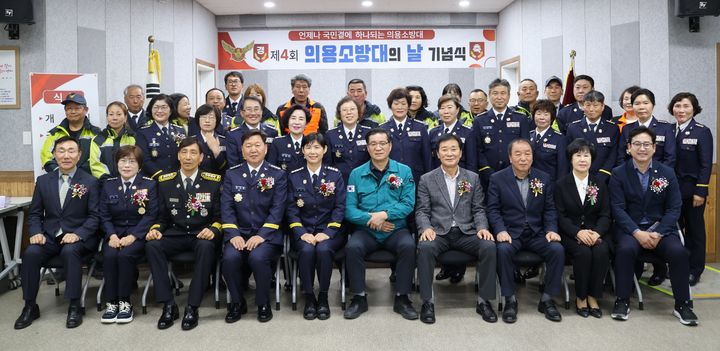[함양=뉴시스] 함양소방서 의용소방대 연합회 장학기금 전달 *재판매 및 DB 금지 *재판매 및 DB 금지