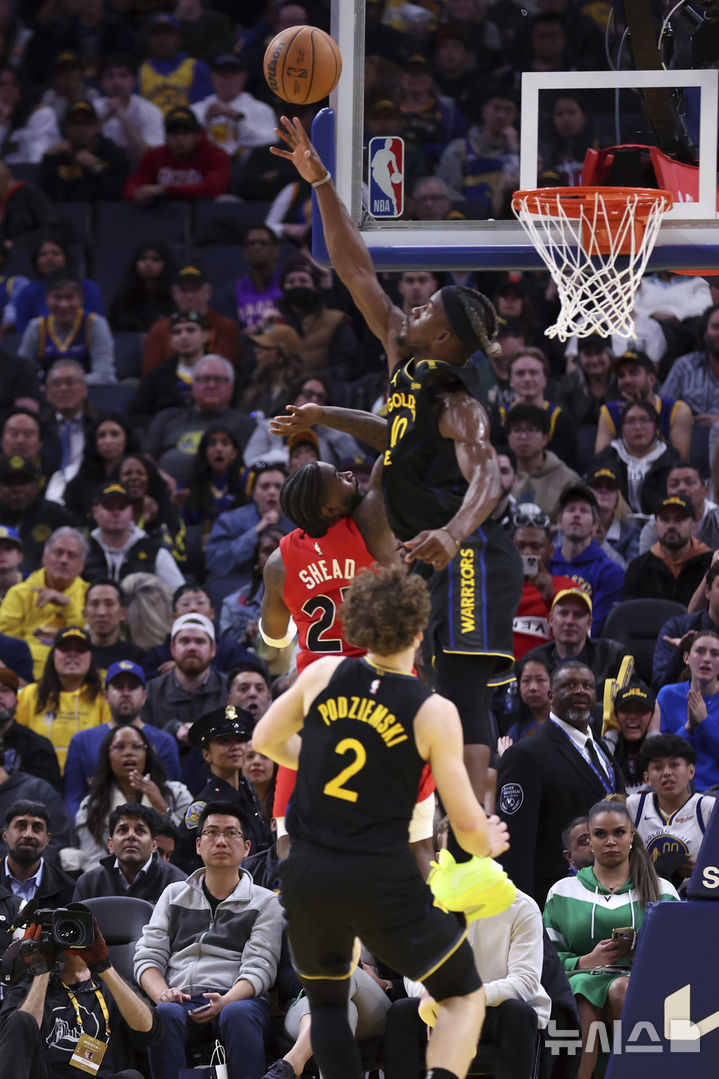 [샌프란시스코=AP/뉴시스] 미국프로농구(NBA) 골든스테이트 워리어스의 지미 버틀러. 2025.03.20.