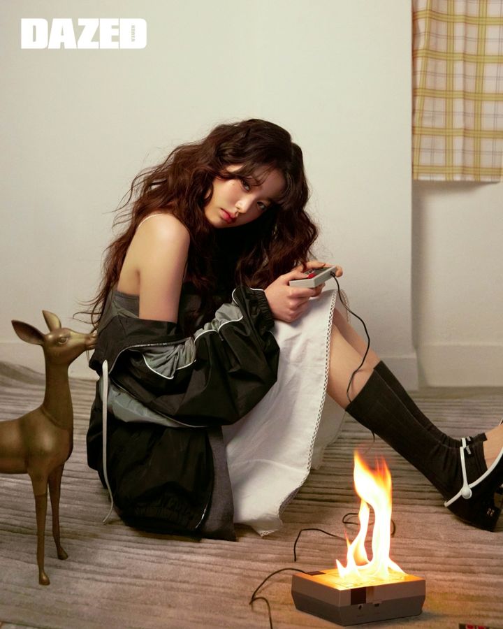 [서울=뉴시스] 장원영. (사진=데이즈드 제공) 2025.03.21. photo@newsis.com *재판매 및 DB 금지