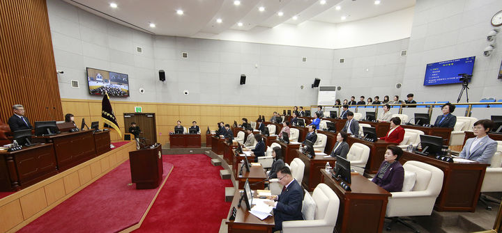 [대전=뉴시스] 조명휘 기자 = 대전 서구의회가 21일 제288회 임시회를 개회하고 있다. (사진= 서구의회 제공) 2025.03.21. photo@newsis.com&nbsp; *재판매 및 DB 금지